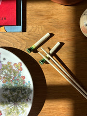 Porta-hashi Alho-poró - suporte para talheres (par)