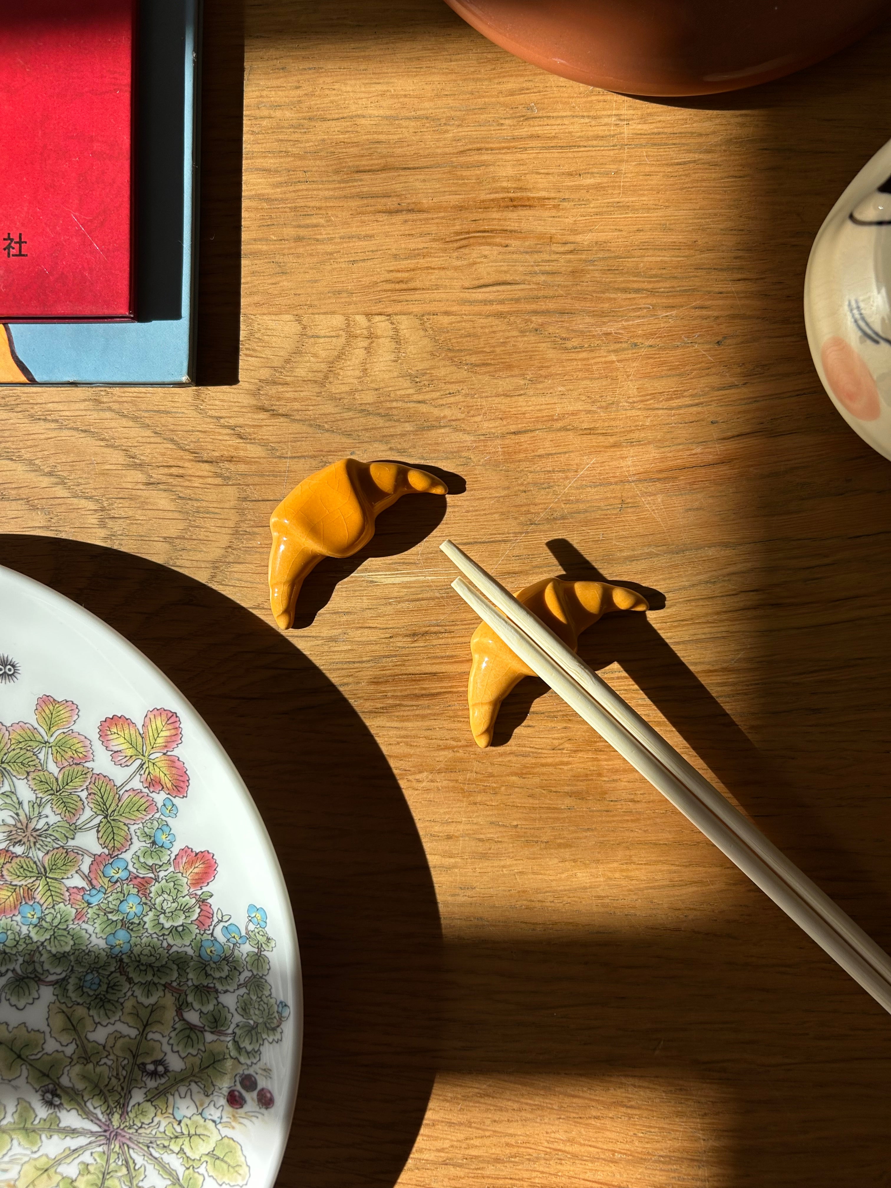 Porta-Hashi Croissant - suporte para talheres (par)